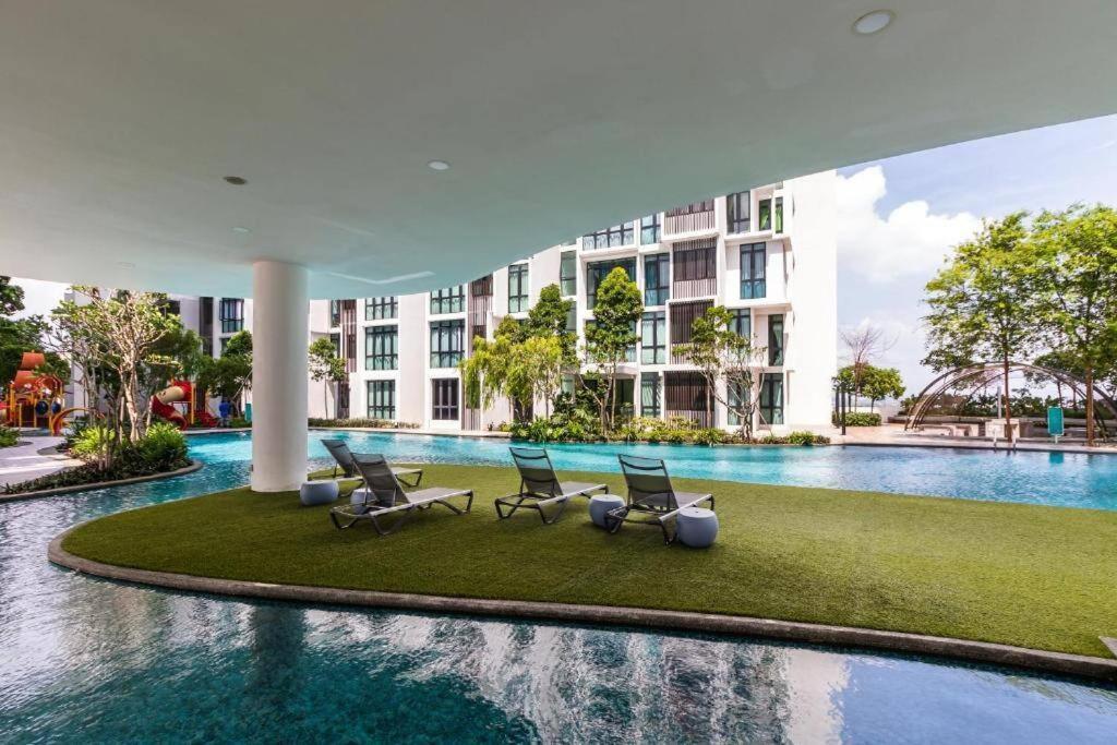 H20 High Floor Apartment *
